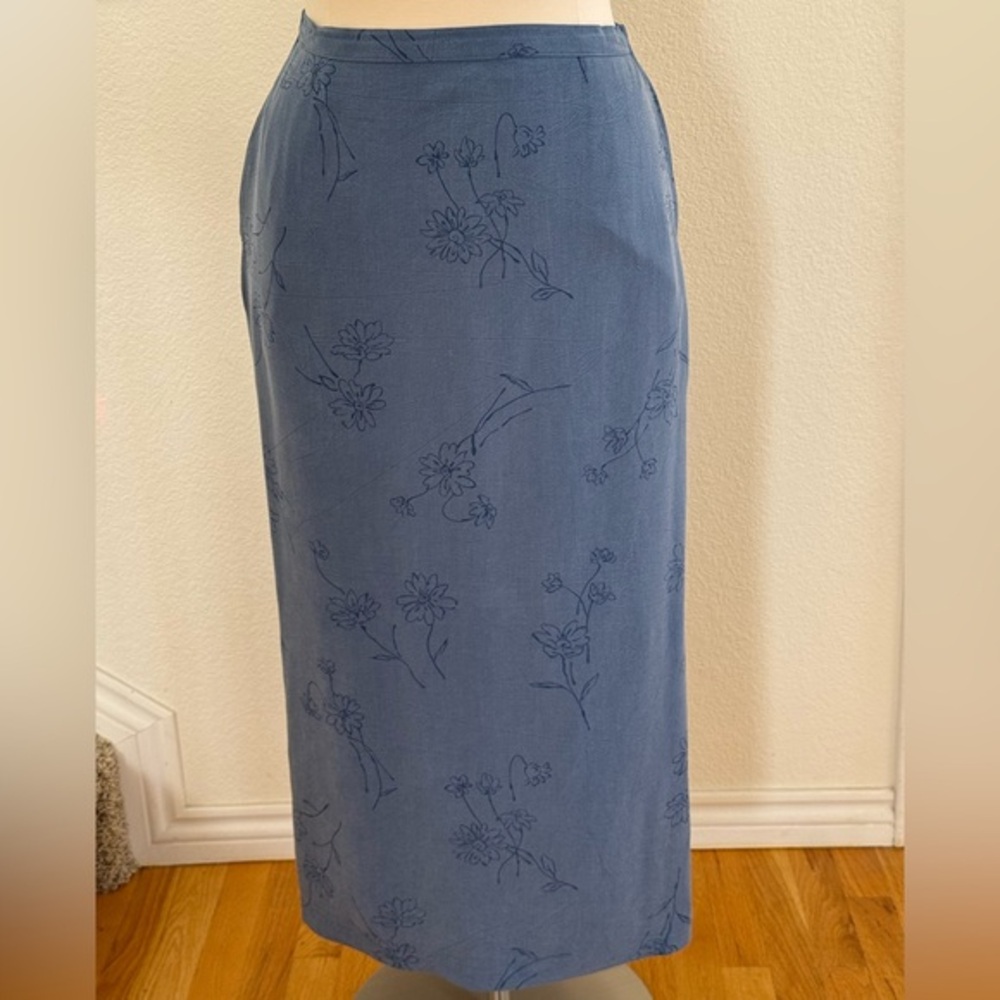 Elegant Blue Floral Maxi Skirt